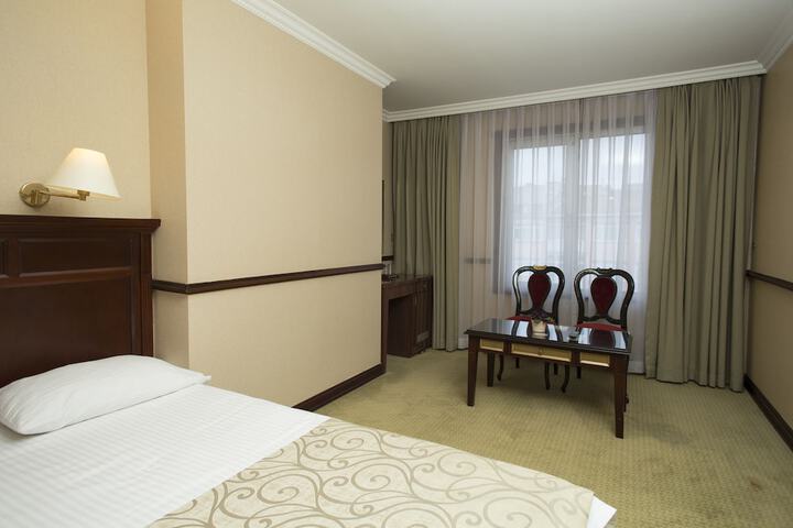 Room 36 of 114