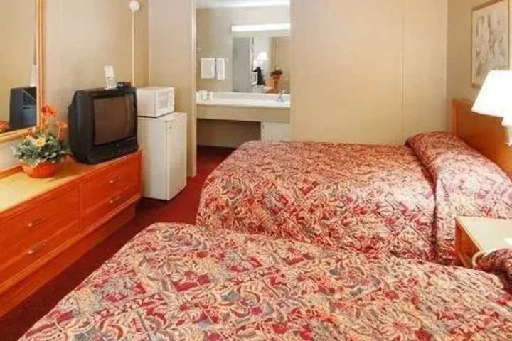 Room 3 of 5