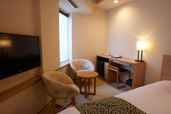 Room 30 of 137