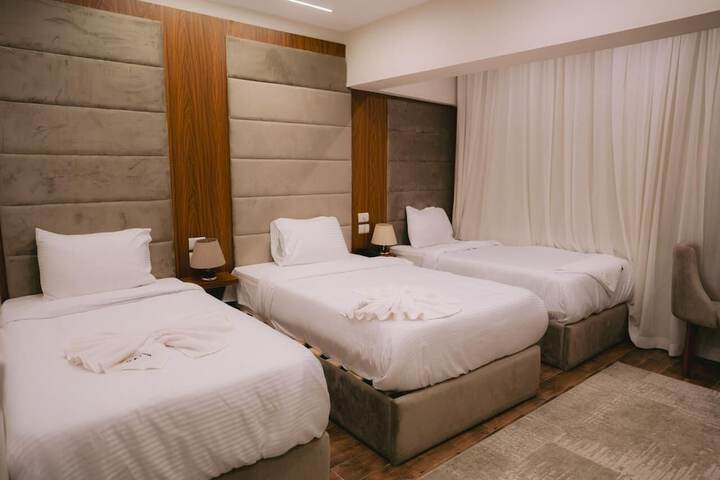 Room 9 of 38