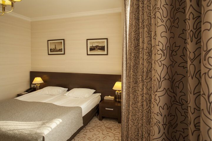 Room 14 of 111