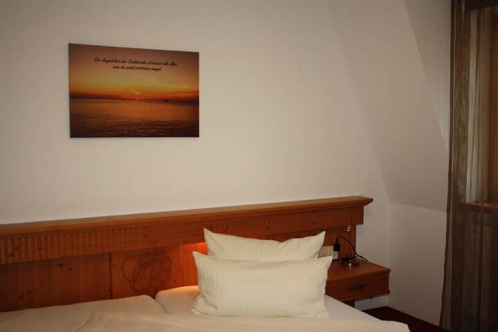 Room 10 of 10