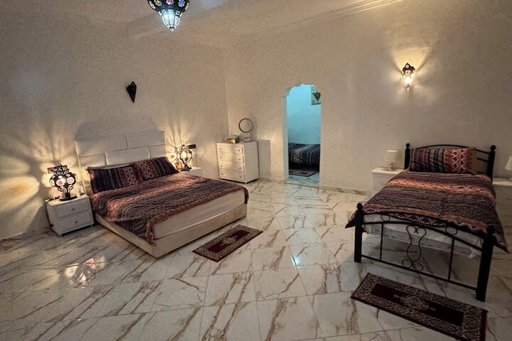 Room 3 of 18