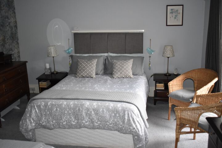 Room 9 of 10
