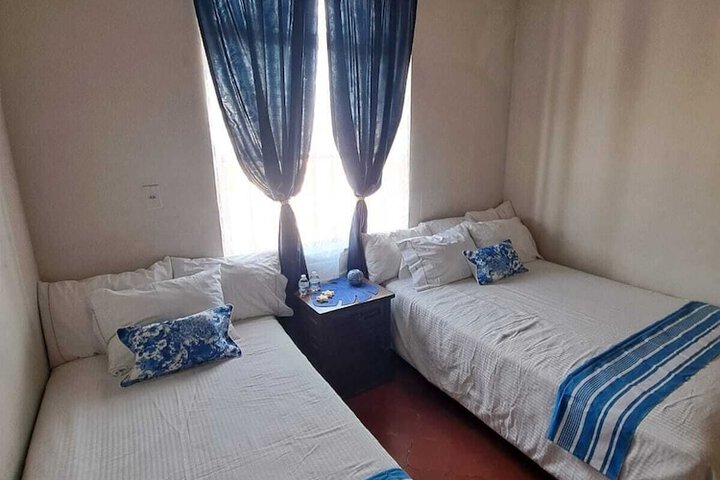 Room 4 of 18