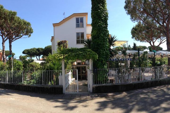 Hotel 52 of 59