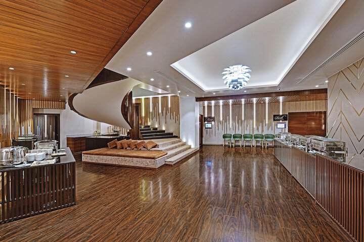 Business Center 59 of 70