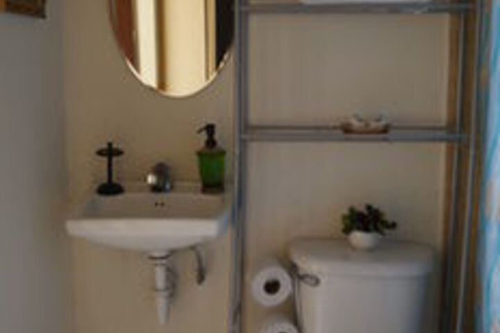 Room 16 of 33