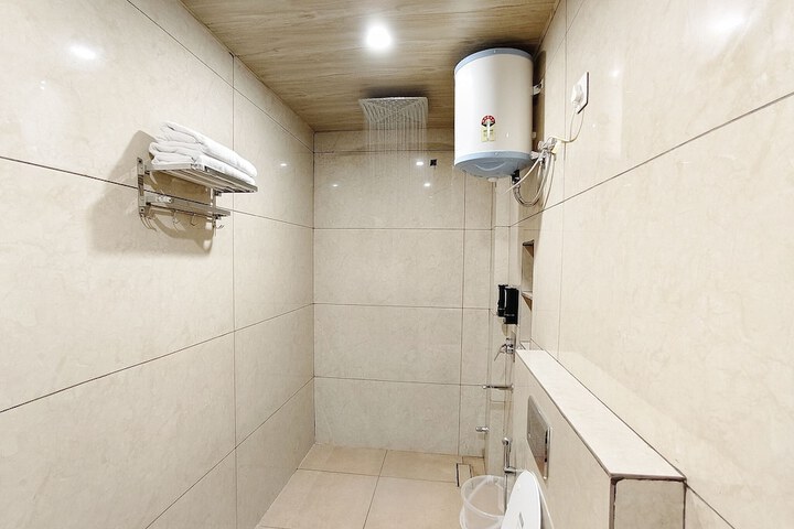 Room 15 of 22