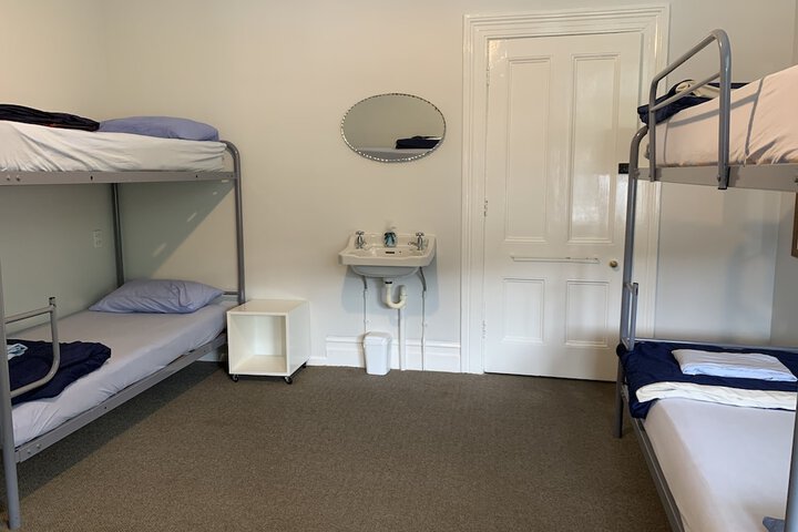Room 3 of 40