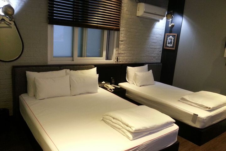 Room 4 of 35