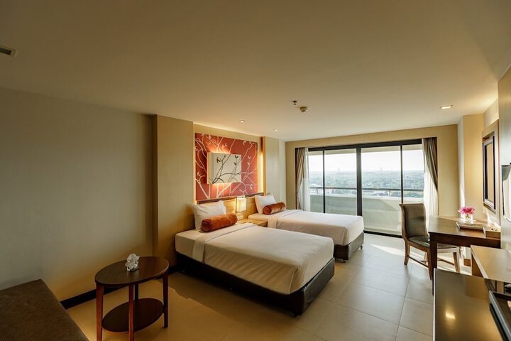 Room 30 of 122