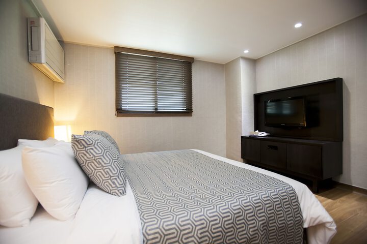 Room 43 of 119