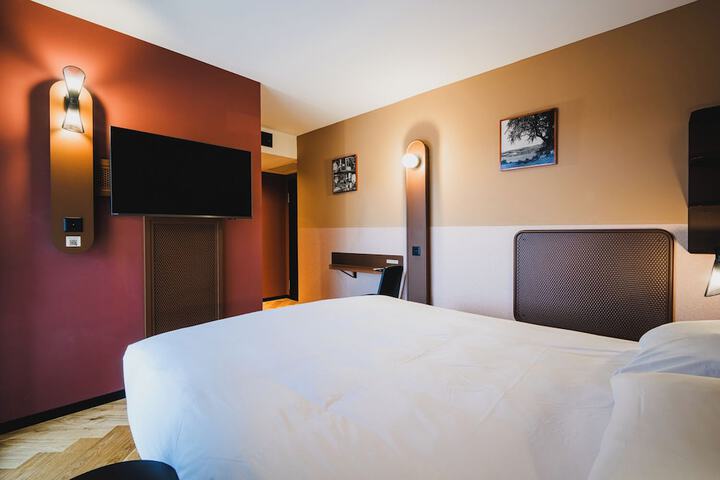 Room 7 of 20
