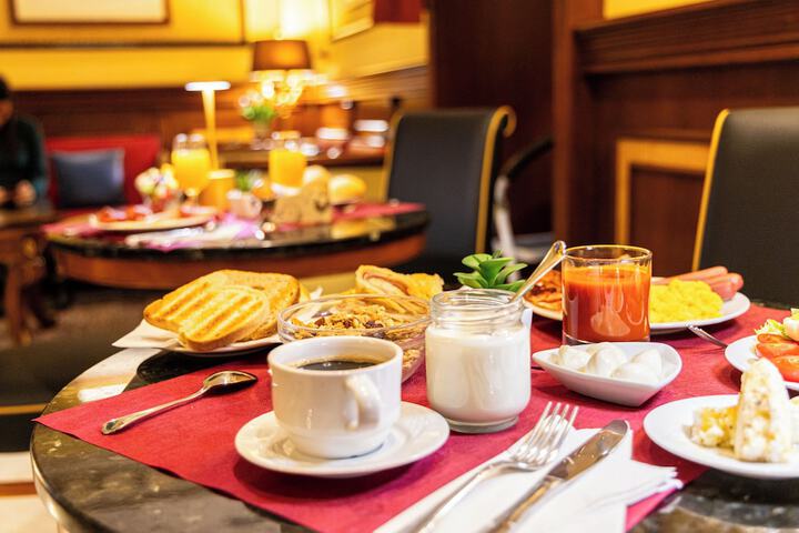 Breakfast/Coffee Service 115 of 138