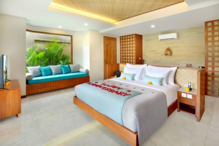 Hotel Interior 132 of 167