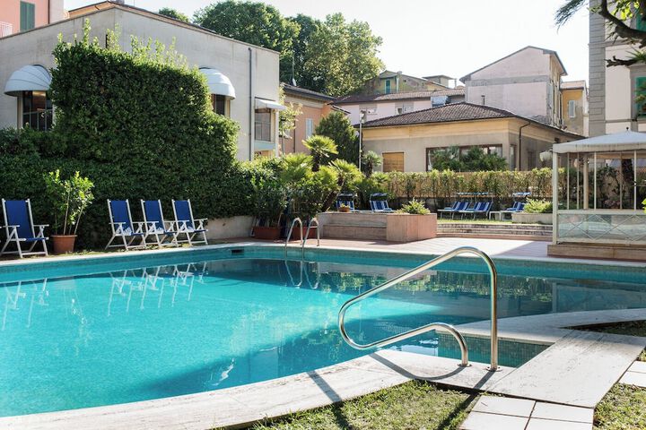 Pool 66 of 106