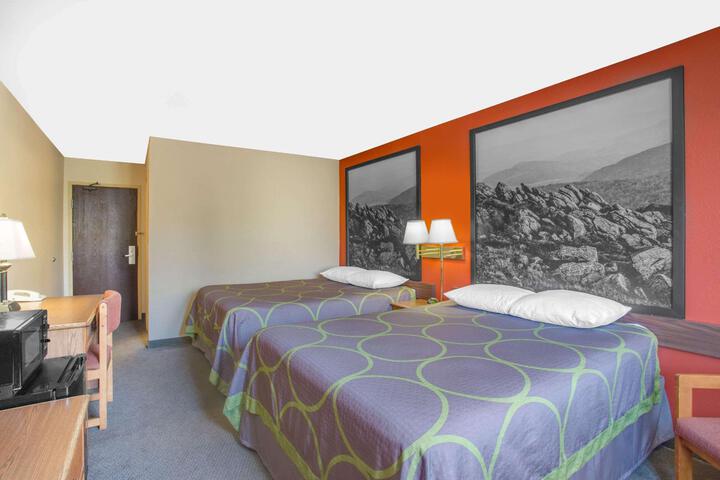 2 Double Beds (2 of 7)
