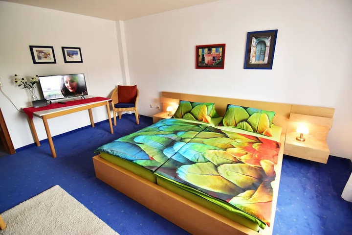 Hero Image 1 of 19