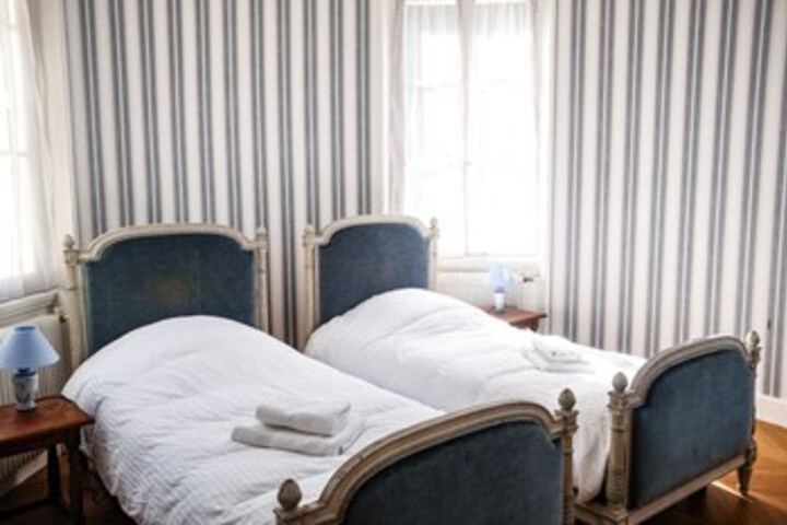 Room 36 of 60