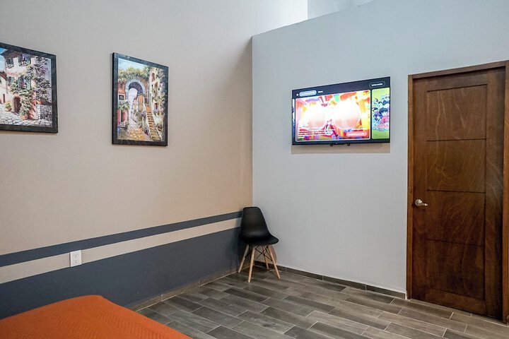 Room 21 of 48
