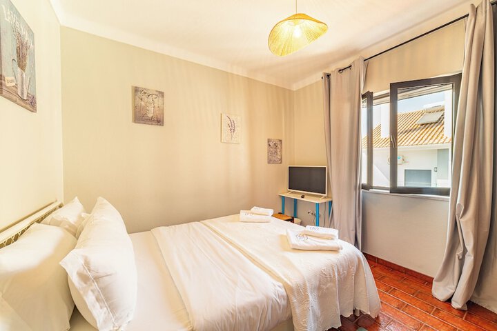 Room 13 of 194