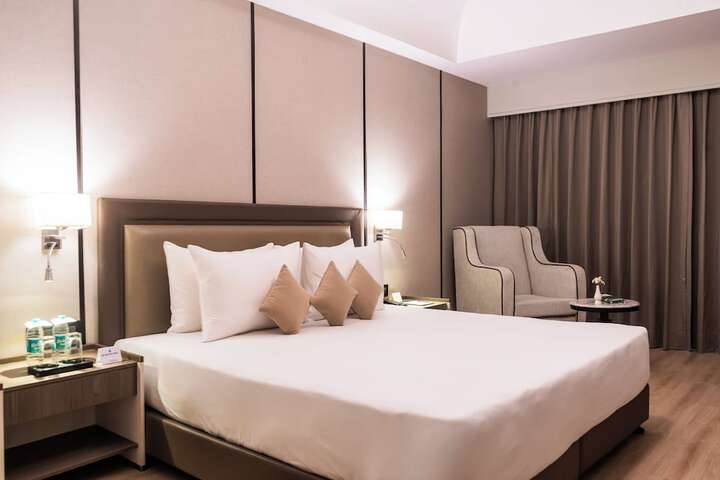 Room 13 of 47
