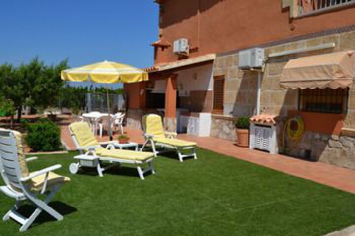 Sundeck 16 of 17
