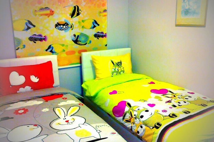 Room 12 of 35