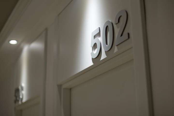 Ballroom/Hall 105 of 122