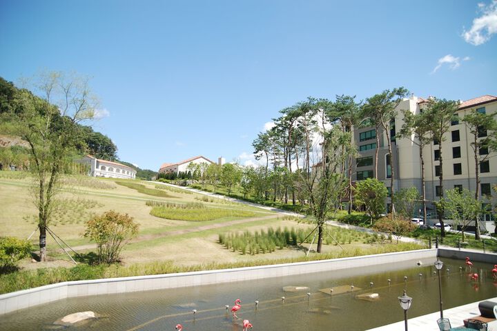 Hotel Exterior 79 of 80