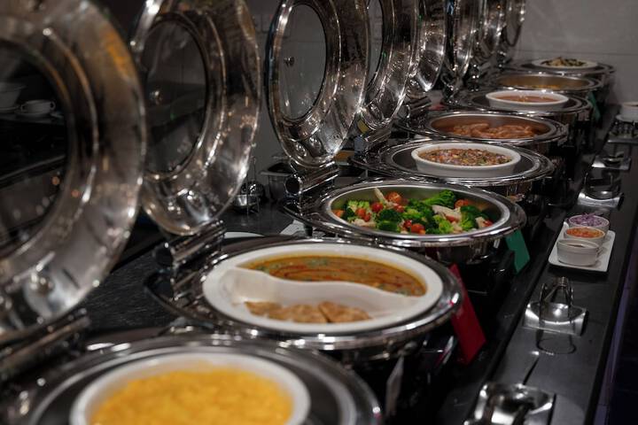 Dining 48 of 67