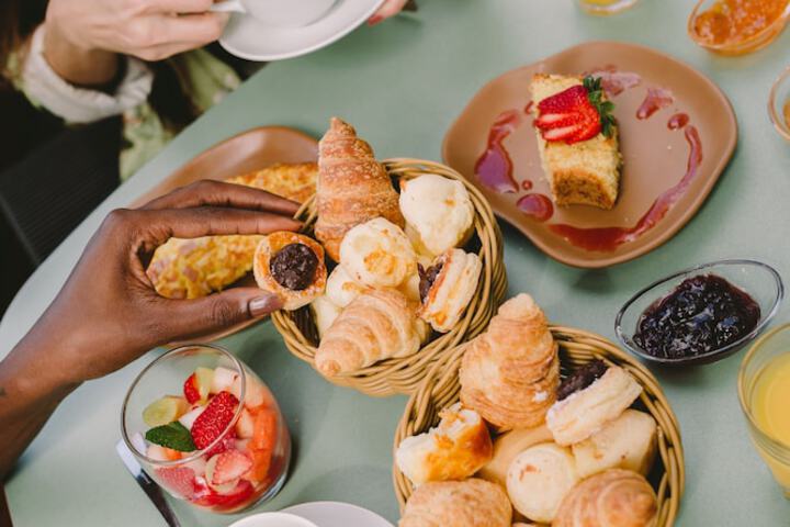 Breakfast/Coffee Service 72 of 83