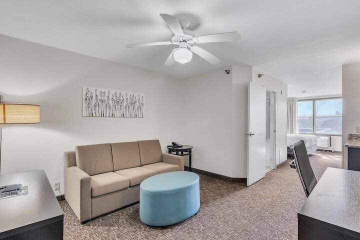 Room 11 of 29