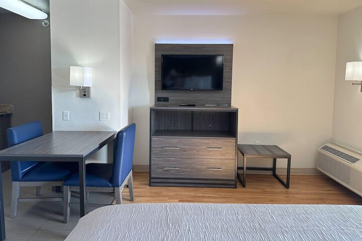 Room 18 of 31