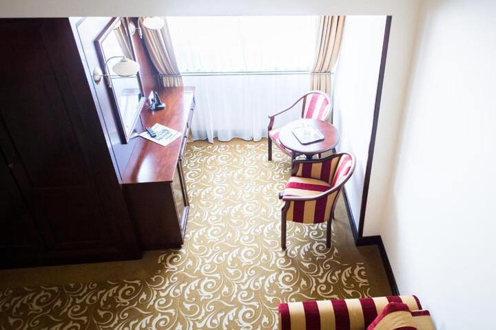 Suite Room