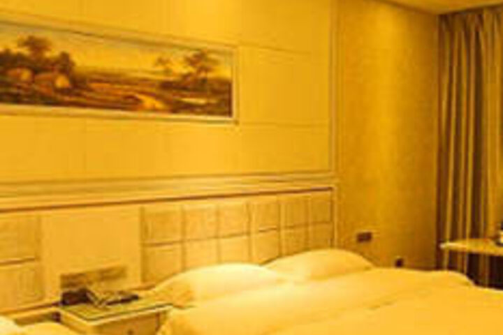 Room 38 of 83