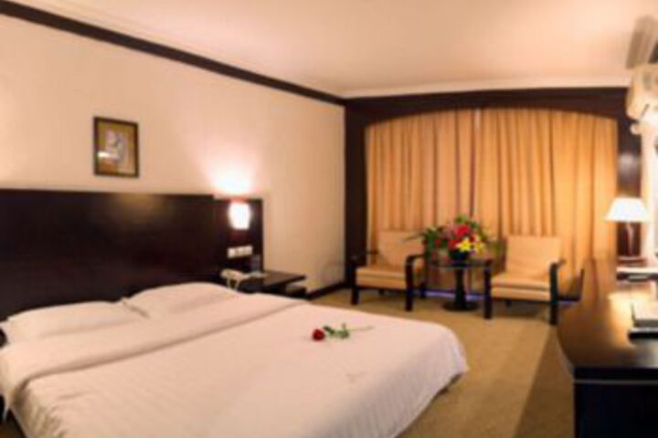 Room 16 of 24
