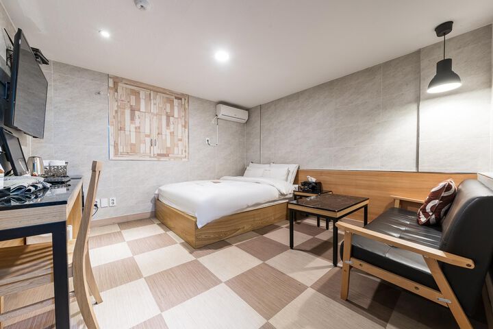 Room 105 of 127