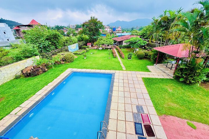 Pool 60 of 85