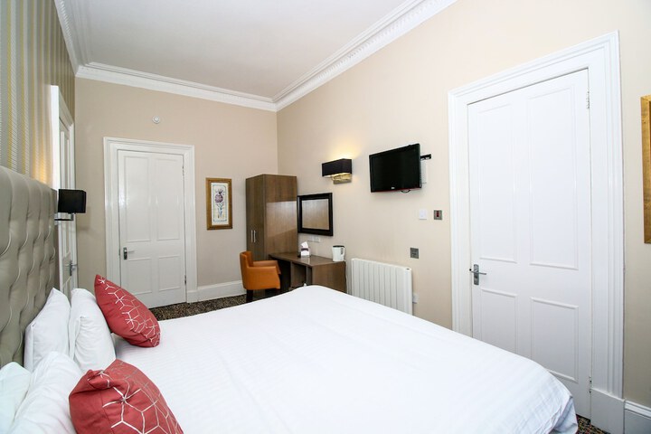 Room 16 of 57
