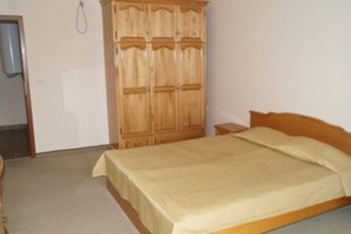 Room 8 of 45