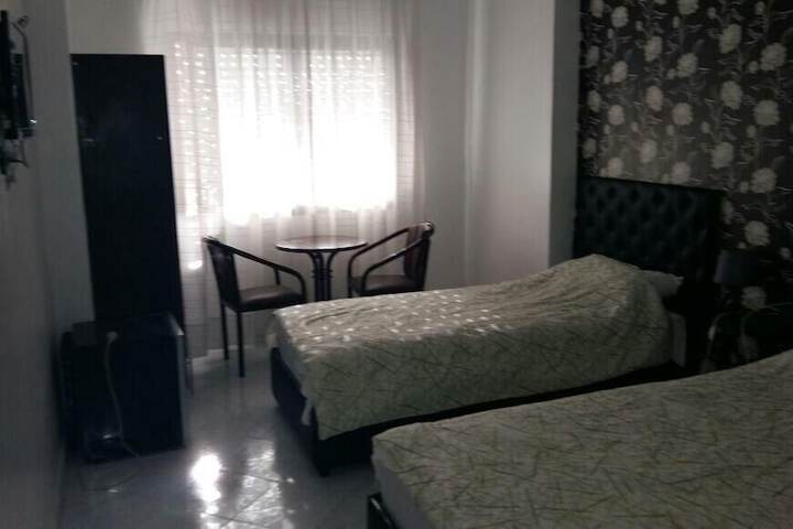 Room 5 of 25