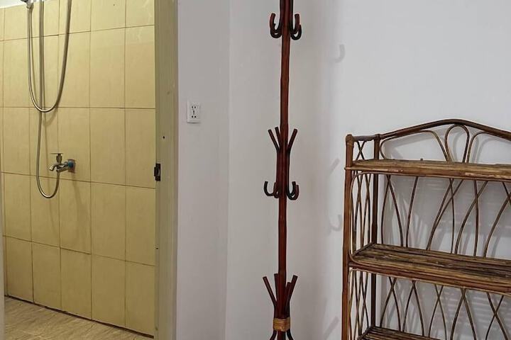 Room 42 of 105