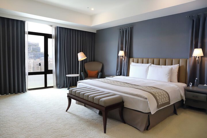 Room 28 of 111