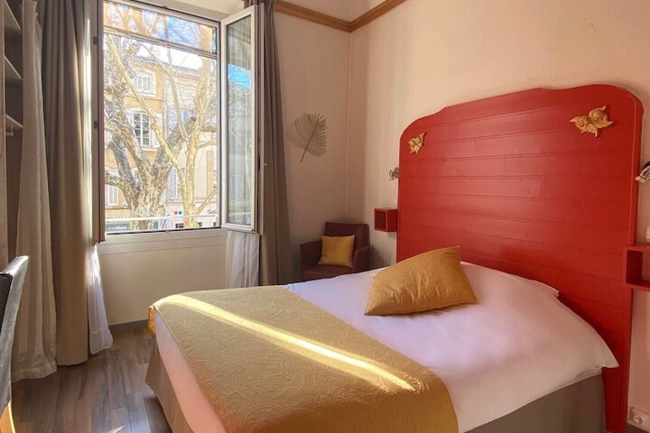 Room 21 of 51