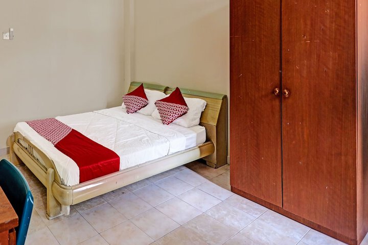 Room 10 of 15