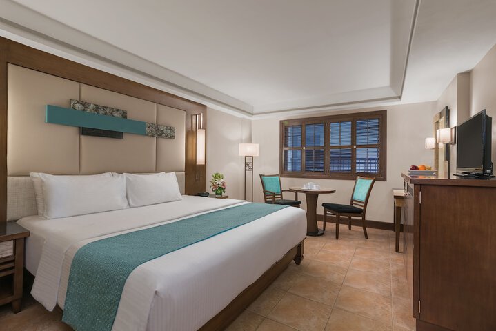 Room 4 of 64