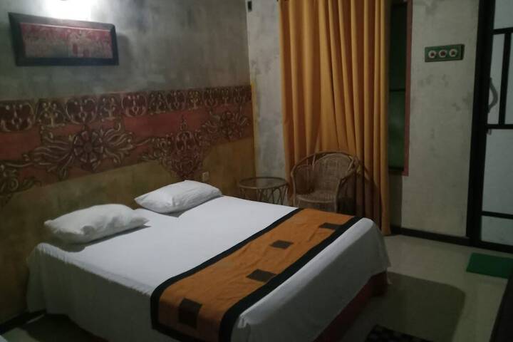 Room 2 of 6