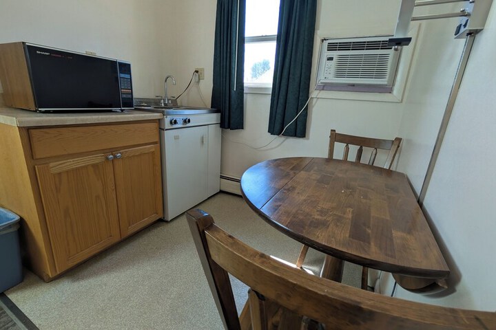 Room 18 of 84